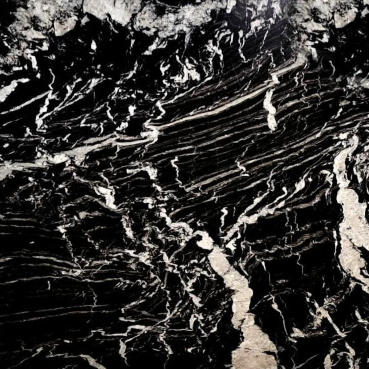 ICONIC BLACK MARBLE 